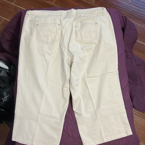 Khaki Capris - Picture 2 of 4